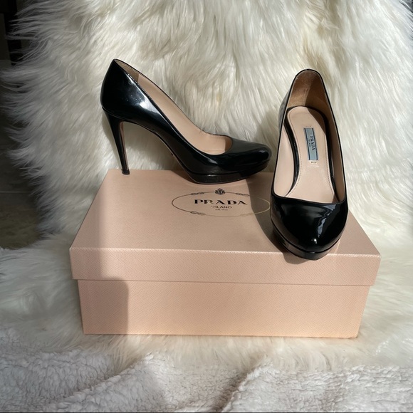 Prada Patent Pumps ✨ - Picture 9 of 15